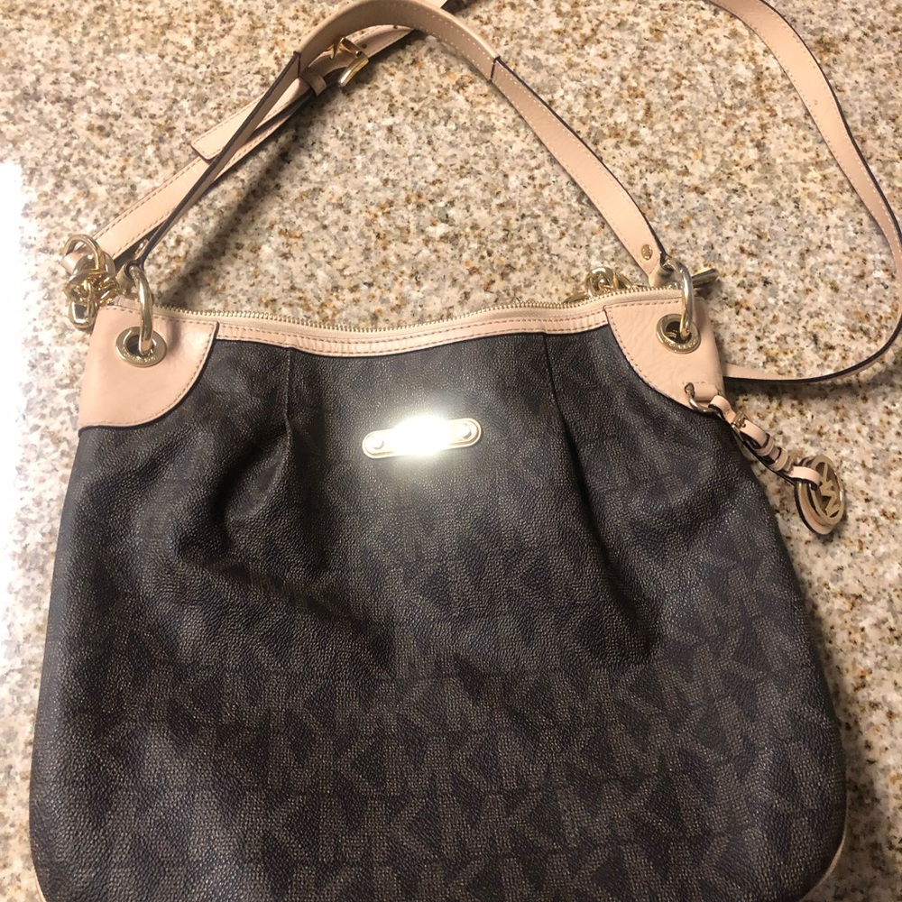 Michael kors cross body